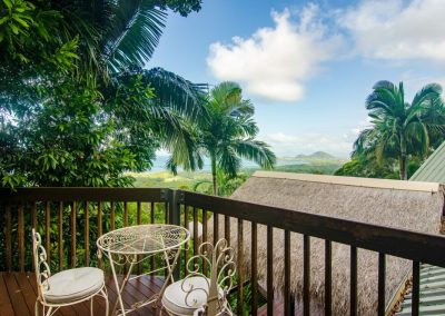 Sapphire Ridge - queen bedroom 4 rooftop balcony